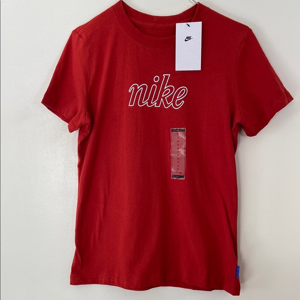 NWT Nike Red Short Sleeve Tee Size S